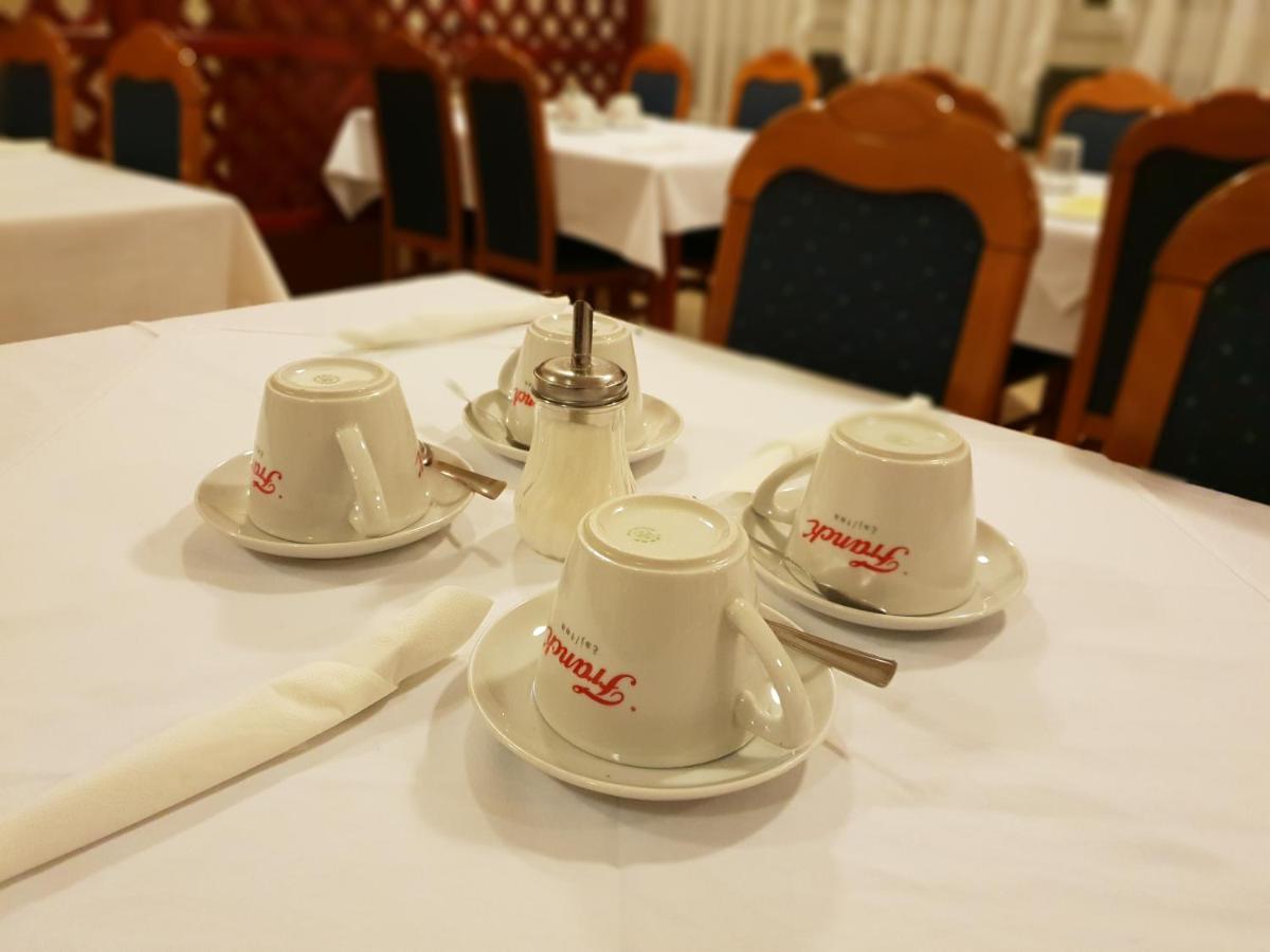 Hotel Carlstadt カルロヴァッツ エクステリア 写真