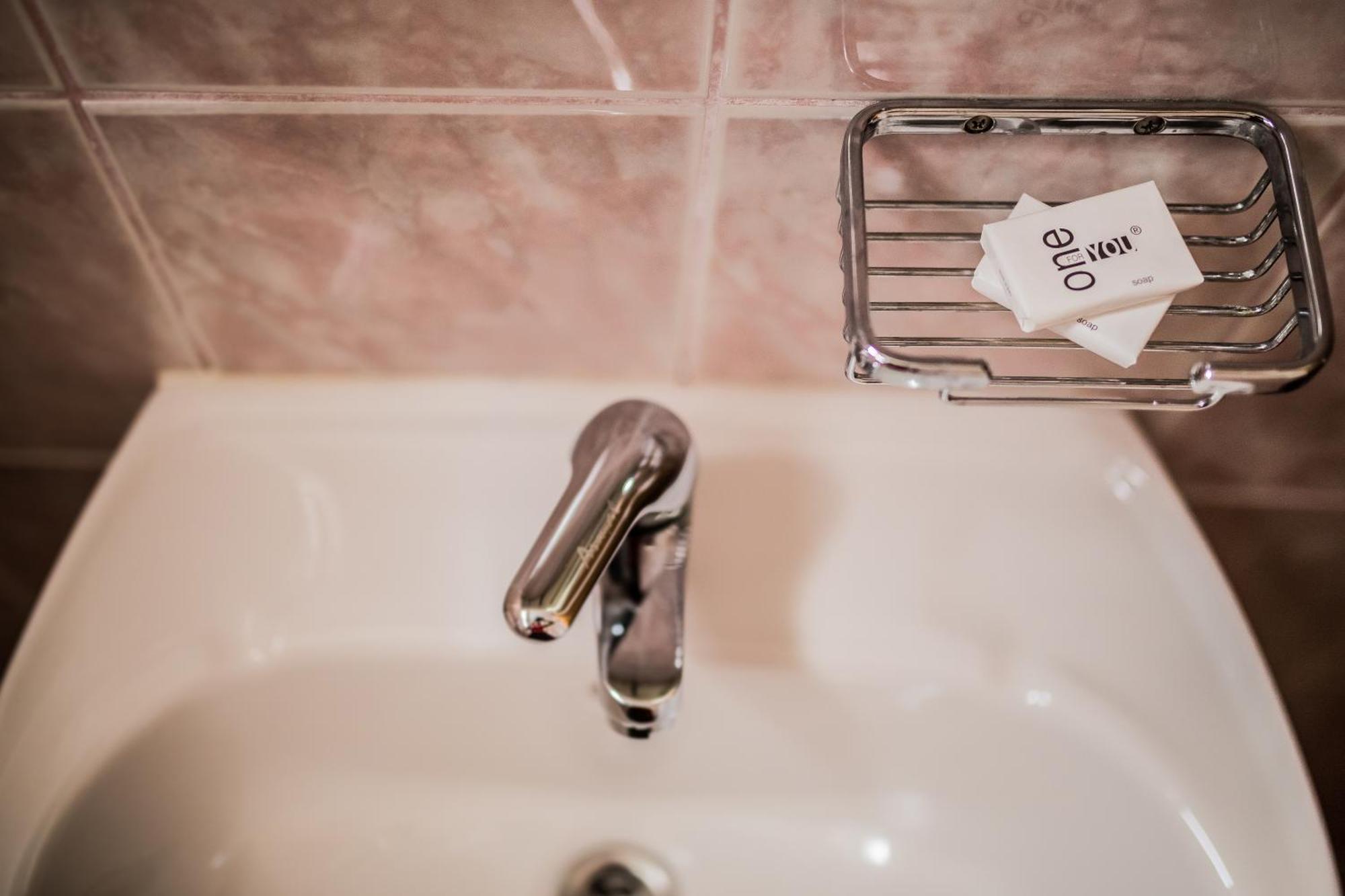 Hotel Carlstadt カルロヴァッツ エクステリア 写真