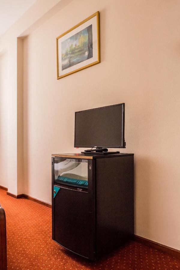 Hotel Carlstadt カルロヴァッツ エクステリア 写真