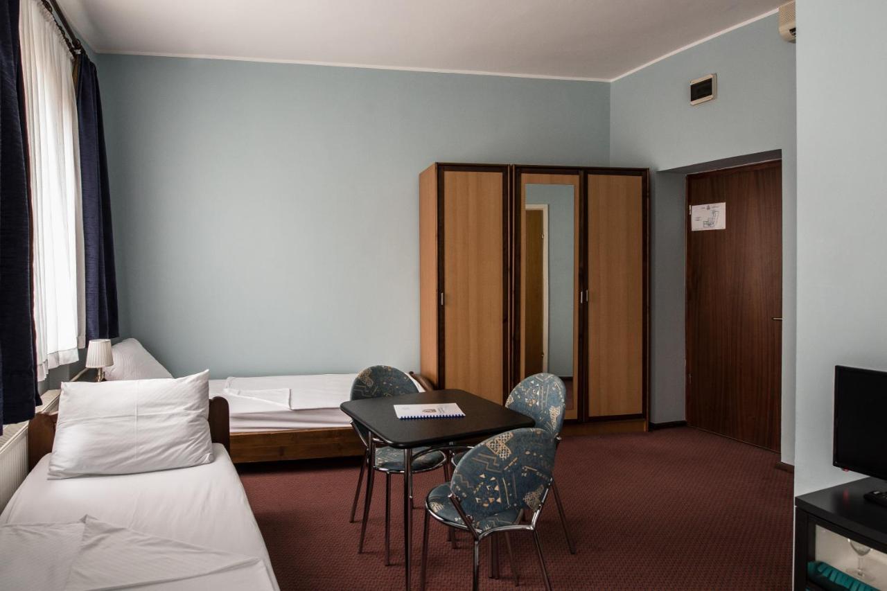 Hotel Carlstadt カルロヴァッツ エクステリア 写真